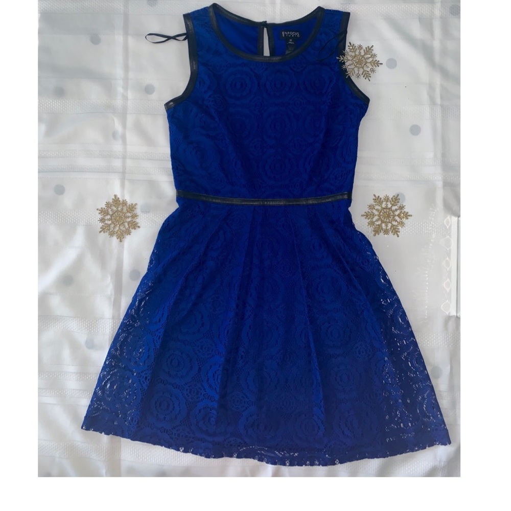 Beautiful blue dress from enfocus studio